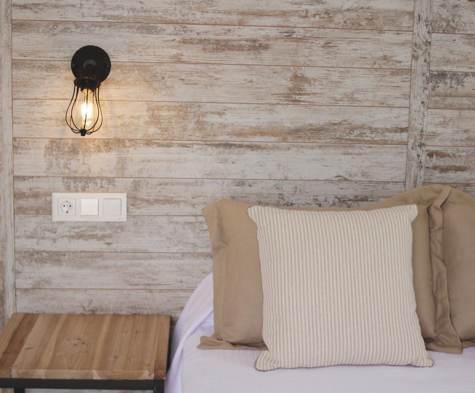 קרבונראס El Trebol Bar & Hotel Only Adults מראה חיצוני תמונה