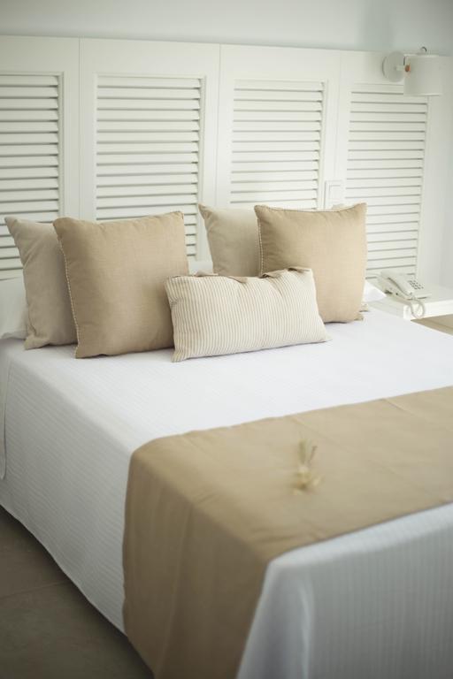 קרבונראס El Trebol Bar & Hotel Only Adults מראה חיצוני תמונה