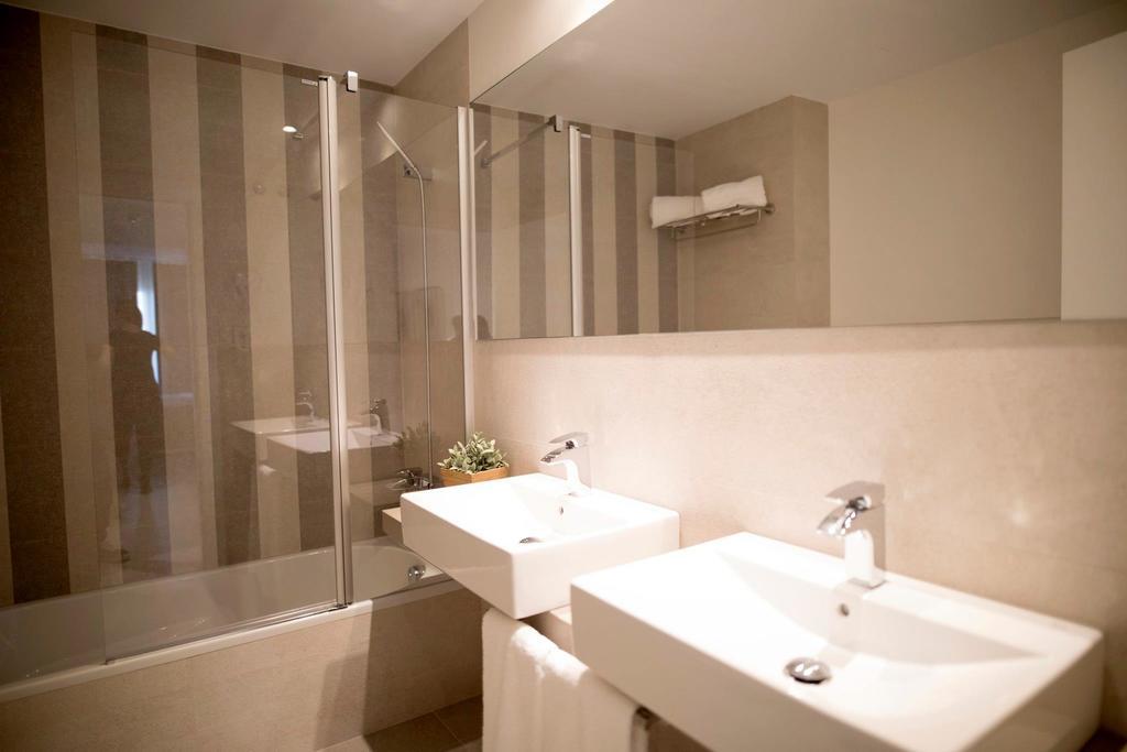 קרבונראס El Trebol Bar & Hotel Only Adults מראה חיצוני תמונה