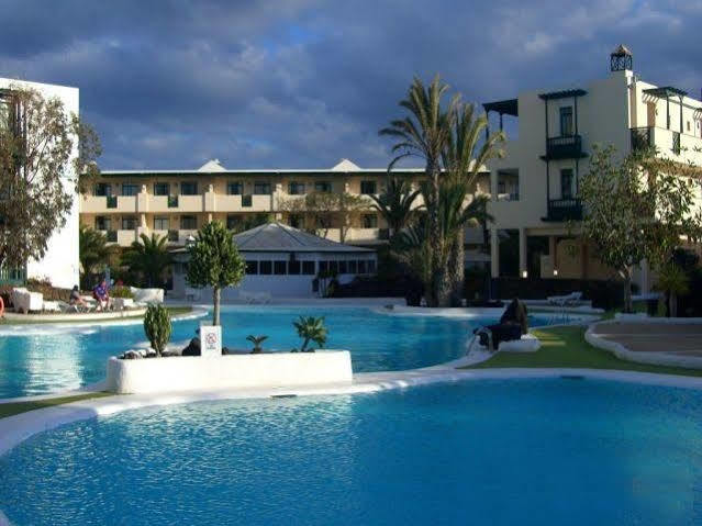 קרבונראס El Trebol Bar & Hotel Only Adults מראה חיצוני תמונה